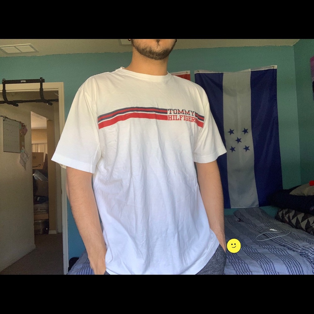 VINTAGE TOMMY HILFIGER TEE 💥